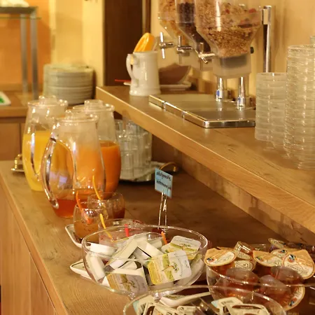 Garni Zur Alten Post 3*